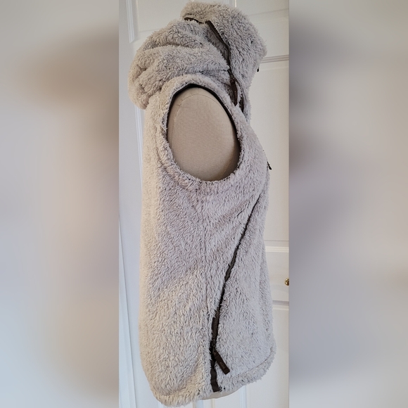 KÜHL 'FLIGHT' TM Vest. Size: S - Picture 2 of 16